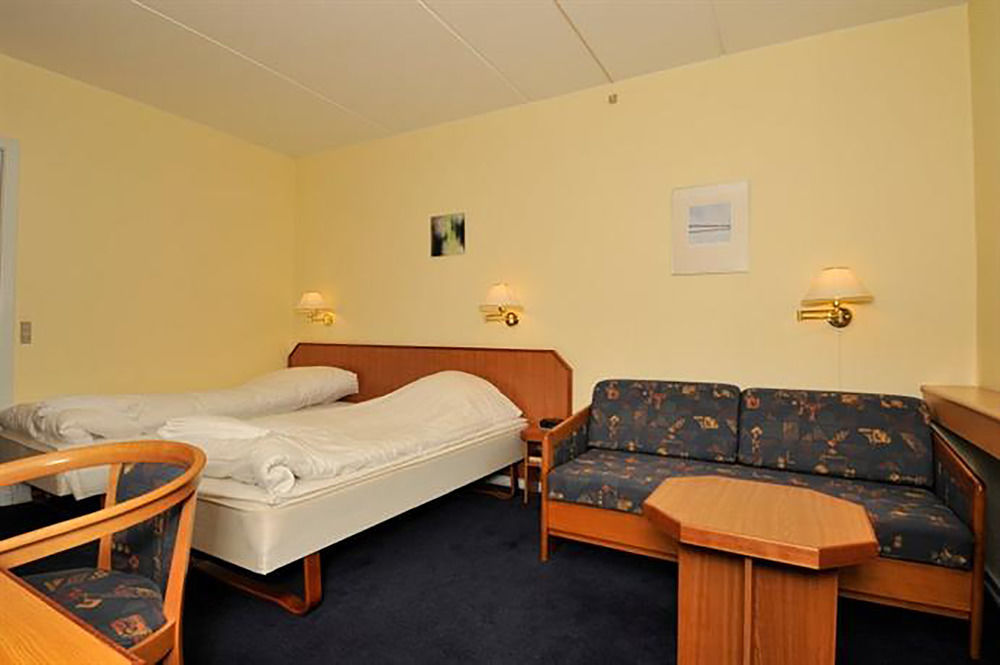 Hotel Lynggaarden هيرنينغ المظهر الخارجي الصورة