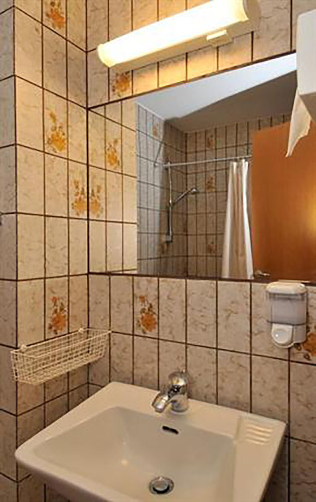 Hotel Lynggaarden هيرنينغ المظهر الخارجي الصورة